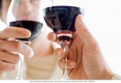 Fewer heart problems in people who drink moderately and often