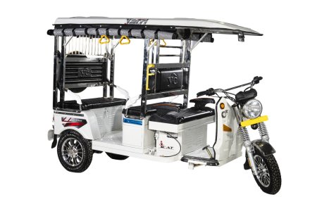 Boost Your Business with Yatri Super E Rickshaws and E-Carts